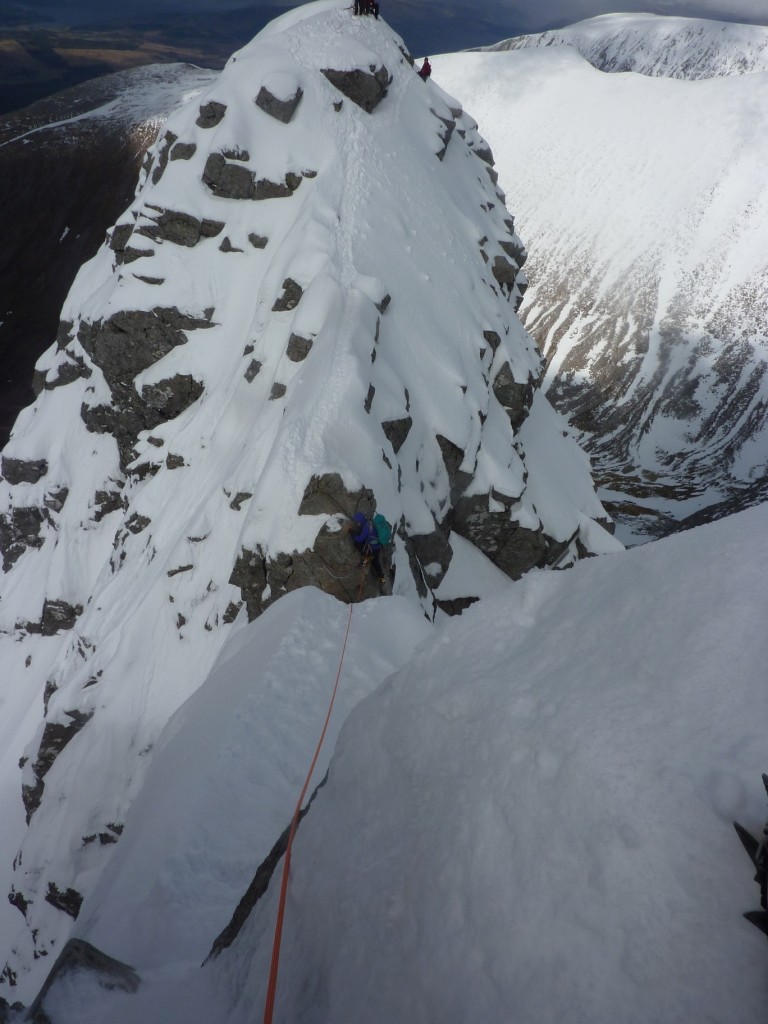 Maria descending into the gap (still not using the tat for aid)