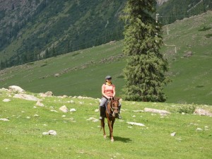 Claire enjoying an acclimatisation horse ride