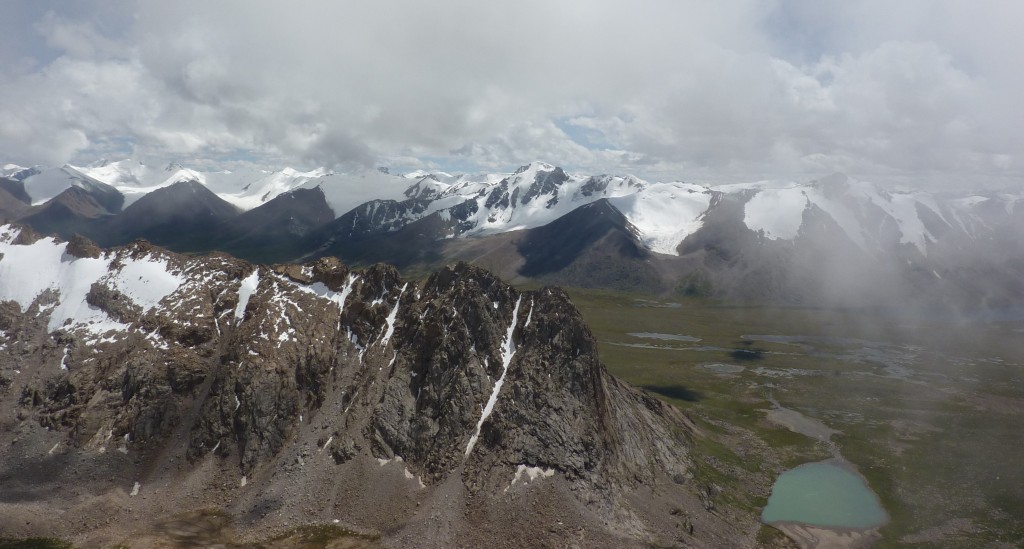 Looking down on Ibex Ridge and the turquoise lake from Peak 4244