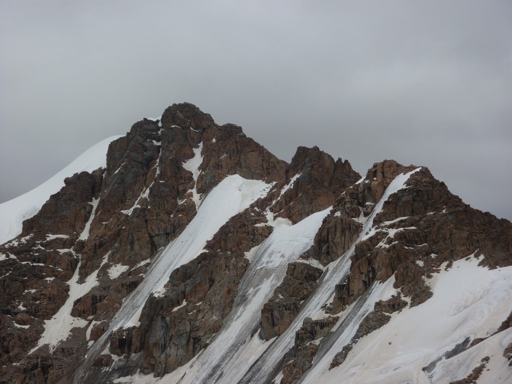 Zooming in on some of the pinnacles on Ibex Ridge, it was clear that the route would be long and complex. We never did have a proper crack at it - the next day was good weather, but icy in the morning, and we didn't think we'd be able to move quickly enough in those conditions to complete the full ridge, which we estimated to be an alpine D.